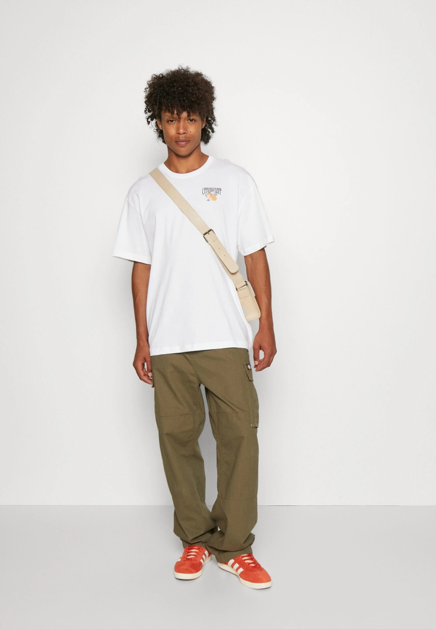 YOURTURN Orange Fruit Graphic Tee- T-Shirt Print - White - Afbeelding 2