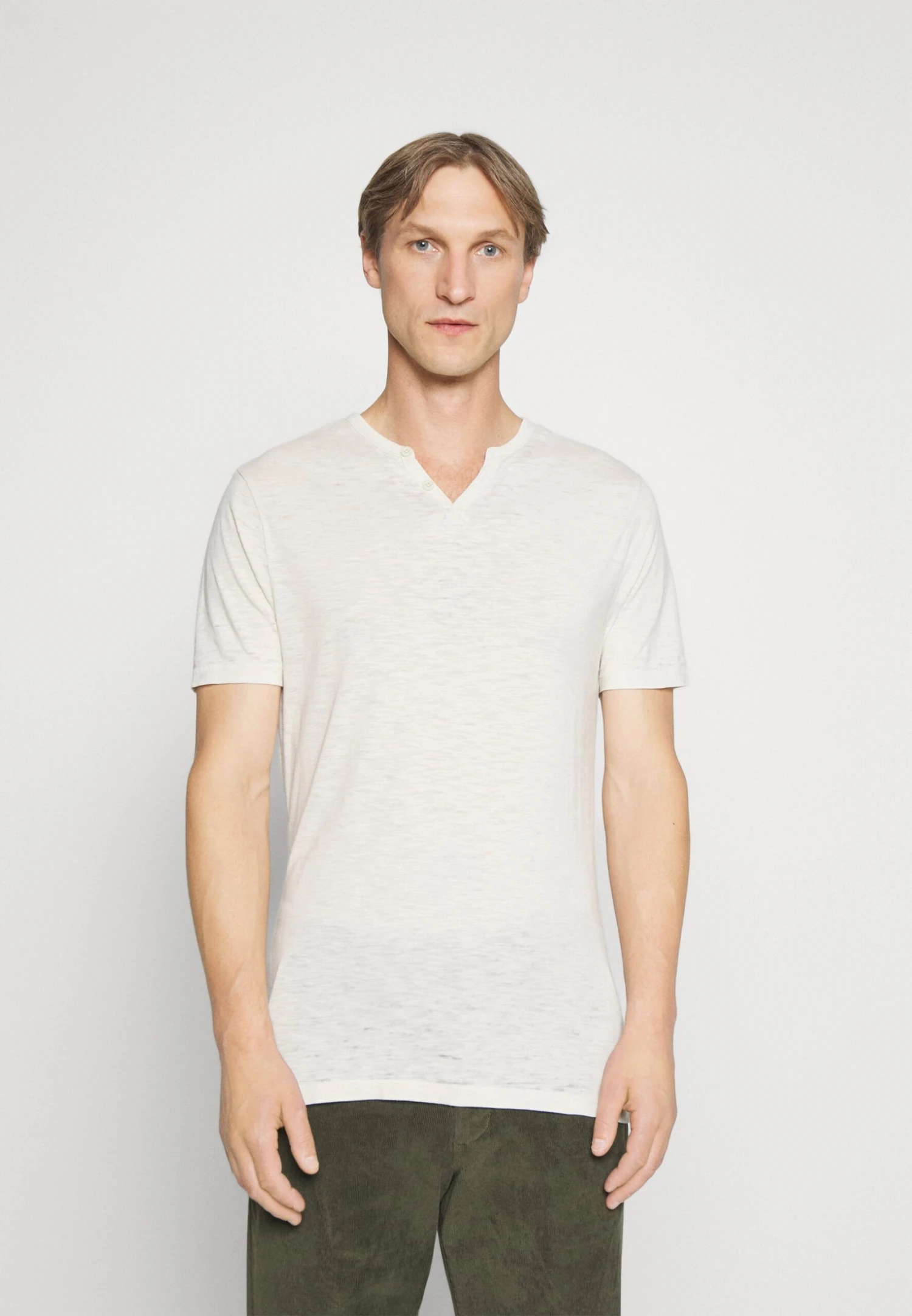 Pier One T-Shirt Basic - Off-White